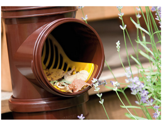 Čistilni kos za žlebove