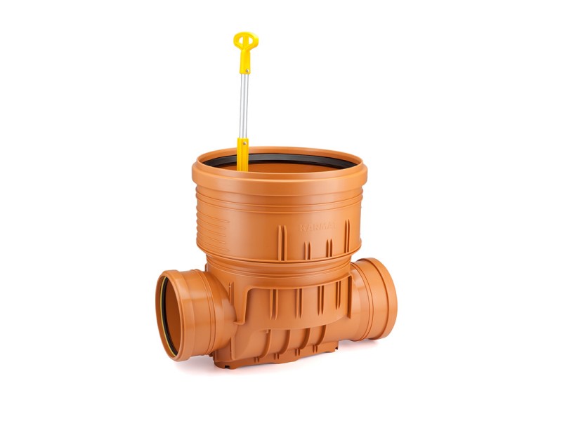 Kanalizacijski jašek z nepovratno loputo